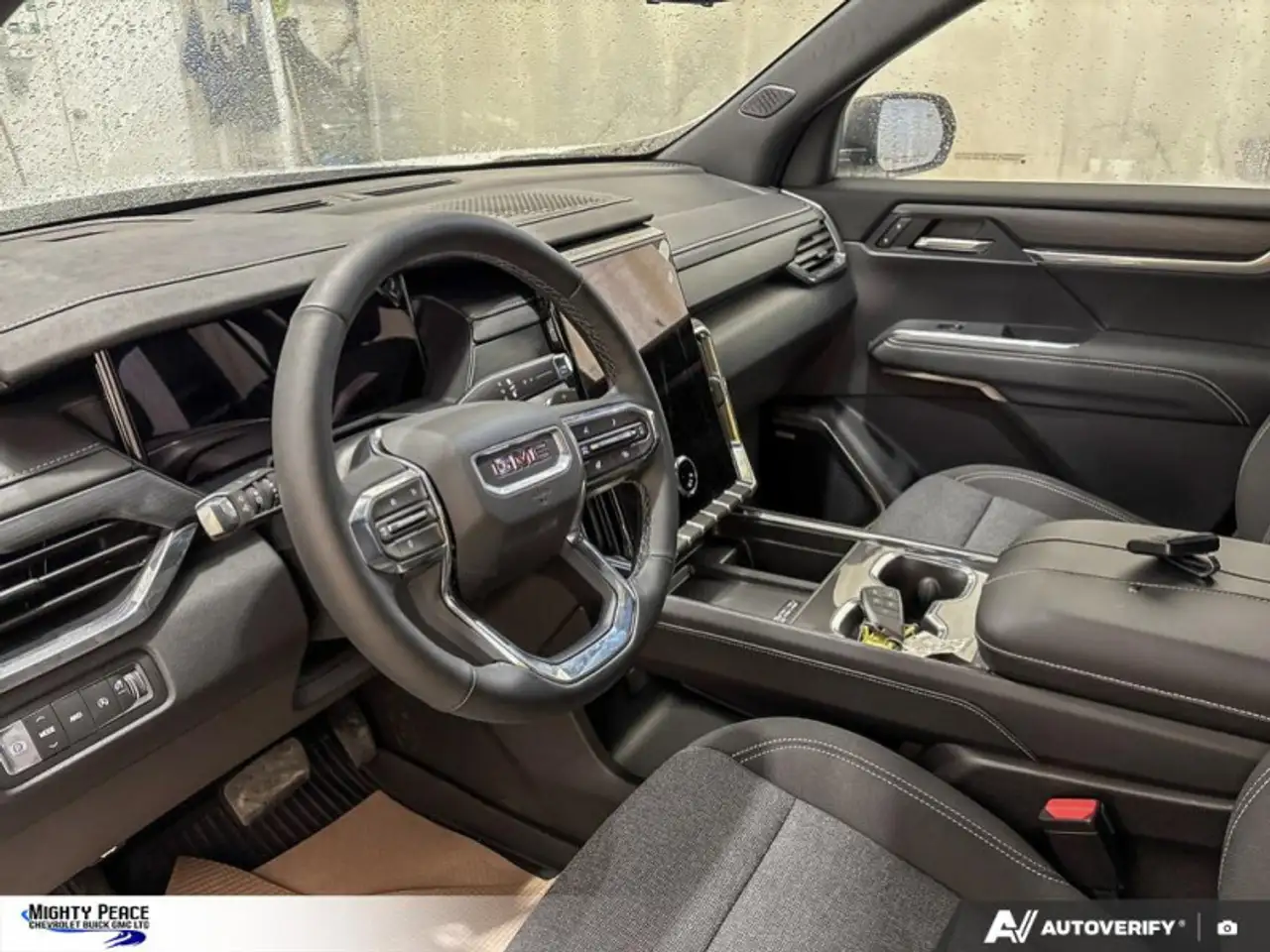 GMC Acadia снимка GMC Acadia