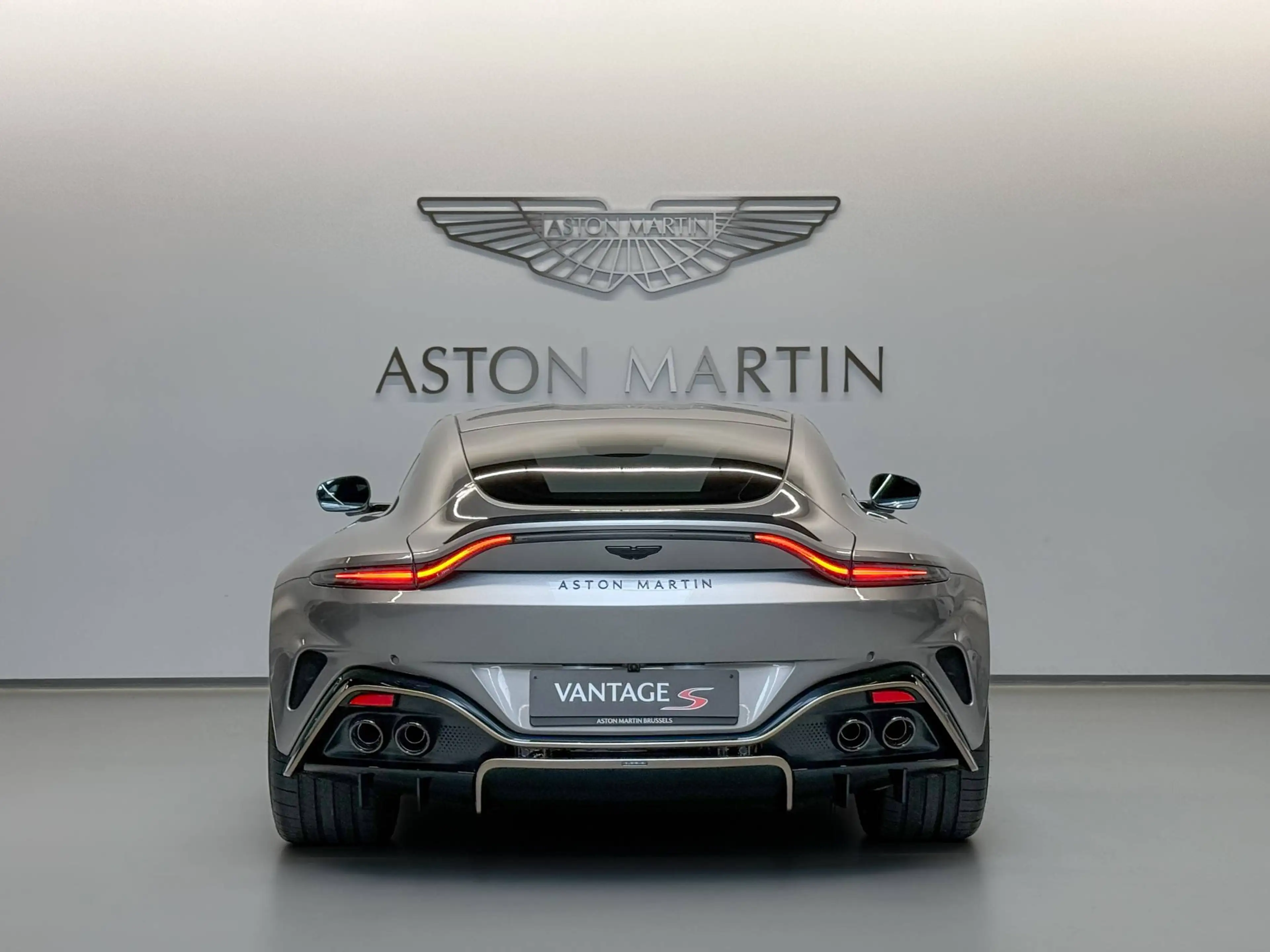 Aston Martin Vantage S Coupe | Exclusive Q Bronze Pack — photo 7