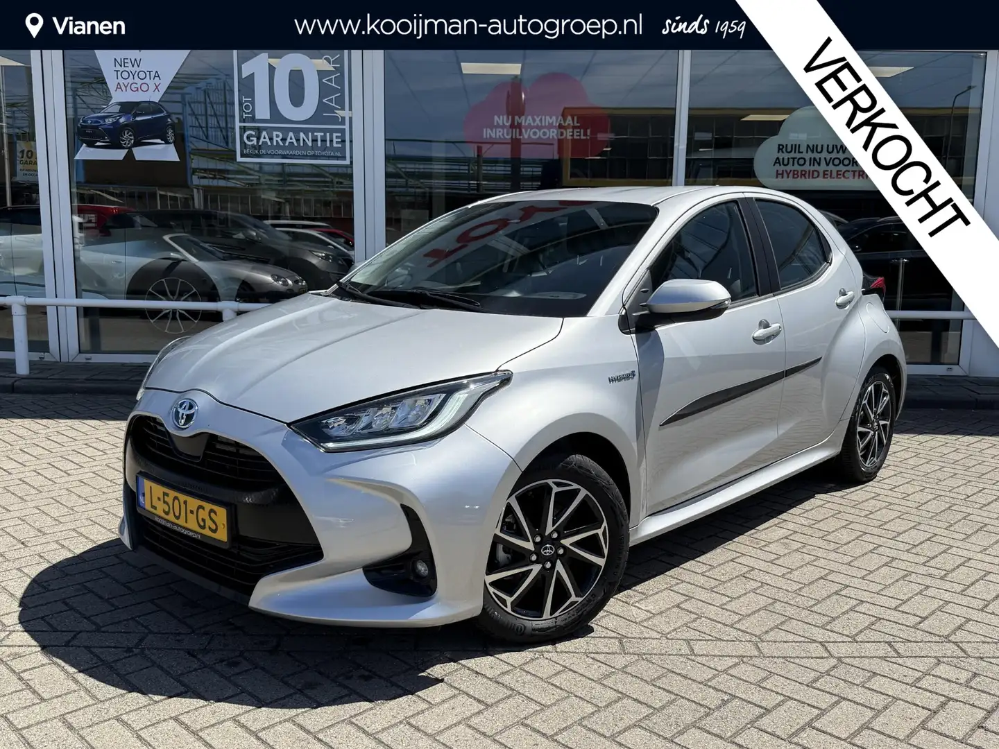 Toyota Yaris 1.5 Hybrid Dynamic Nl auto, zeer unieke km stand! Grijs - 1