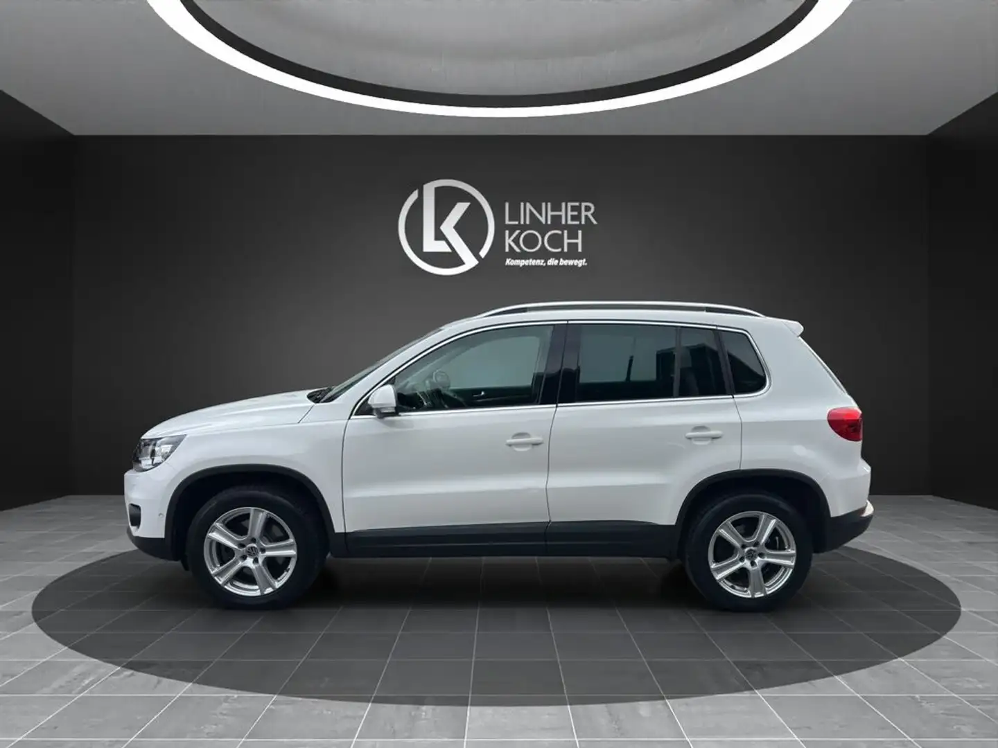 Volkswagen Tiguan Sky TDI 4mot DSG ''LEDER+AHV+DCC+KAMERA'' Weiß - 2