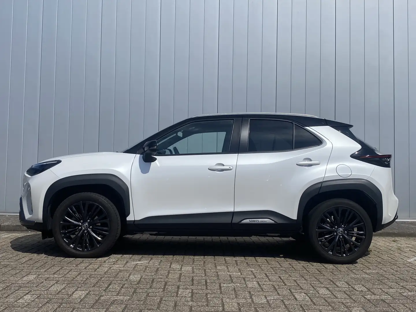 Toyota Yaris Cross 1.5 Hybrid Adventure NL Auto Dealer Onderhouden HU Wit - 2