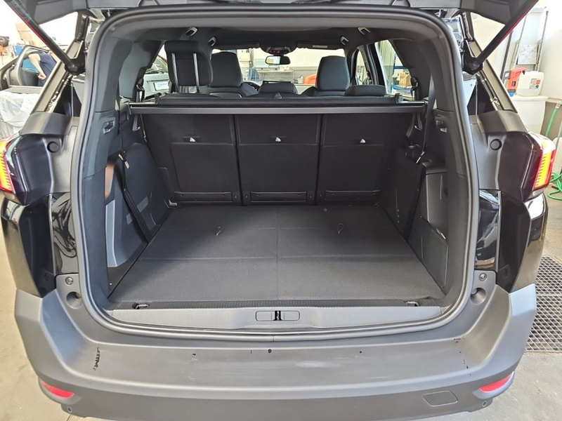 Peugeot 5008 ACTIVE Hybrid 136 E-DCS6 7-Sitze — photo 13