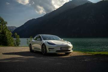 Standard Range RWD Plus 57,5kWh