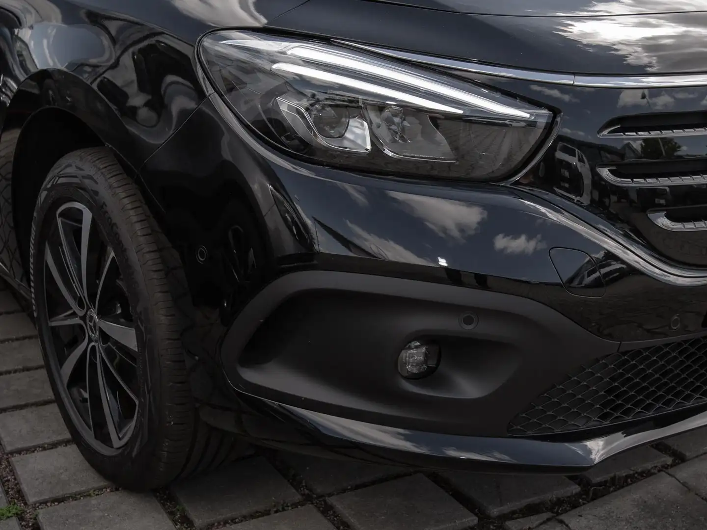 Mercedes-Benz EQT 200 Progressive RüKam+Tempommat+17 Negro - 2