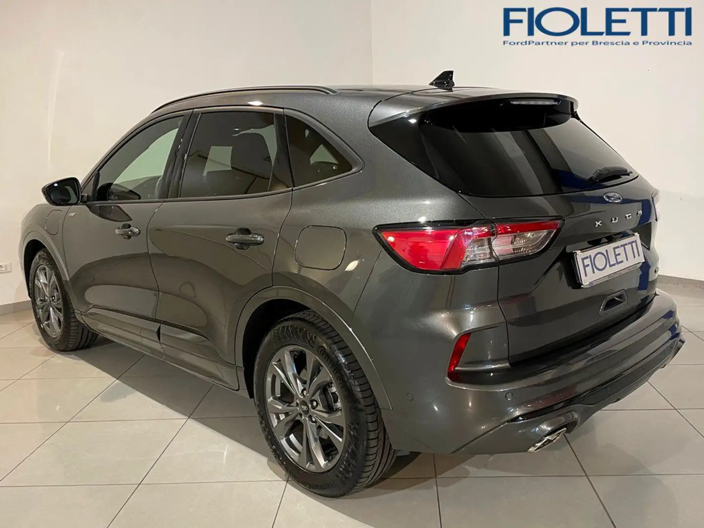 Ford Kuga 3ª SERIE 2.5 FULL HYBRID 190 CV CVT 2WD ST-LINE Grau - 2