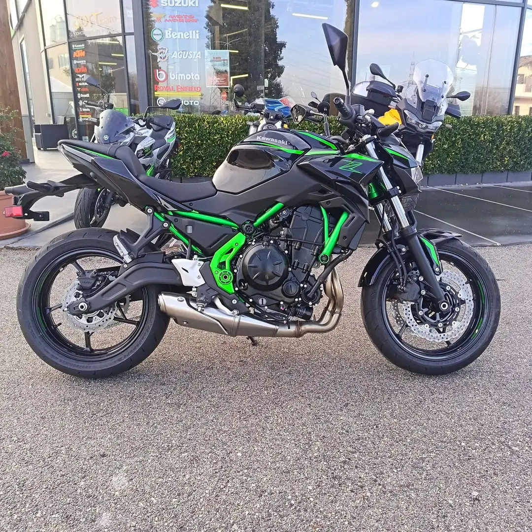 Kawasaki Z 650 Spark Black / Green - MY2025 | ML5ER650SSDAG4785 - 2