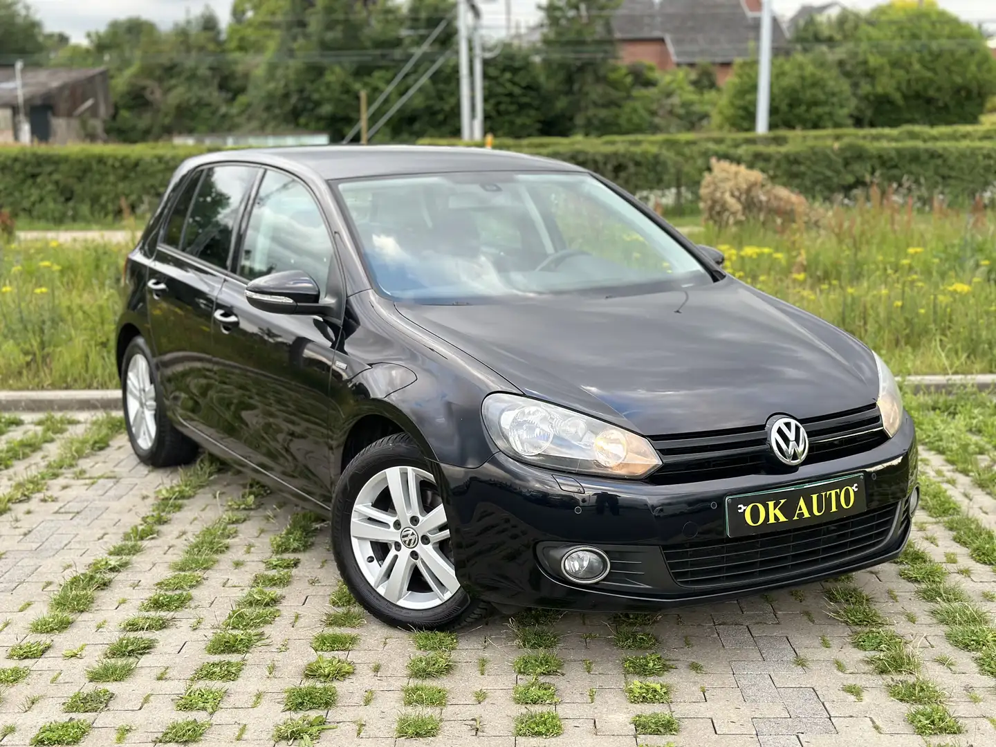 Volkswagen Golf Golf 1.2 TSI Match Garantie 12 Mois Carplay Noir - 1