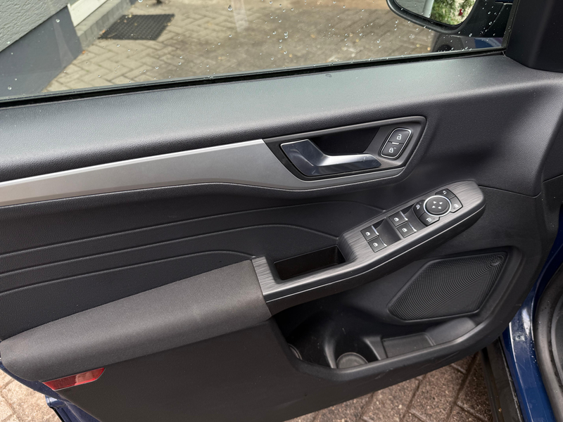 Ford Kuga 1.5 TDCi Cool & Connect LED+NAV+SHZ+AHK+PDC — photo 12