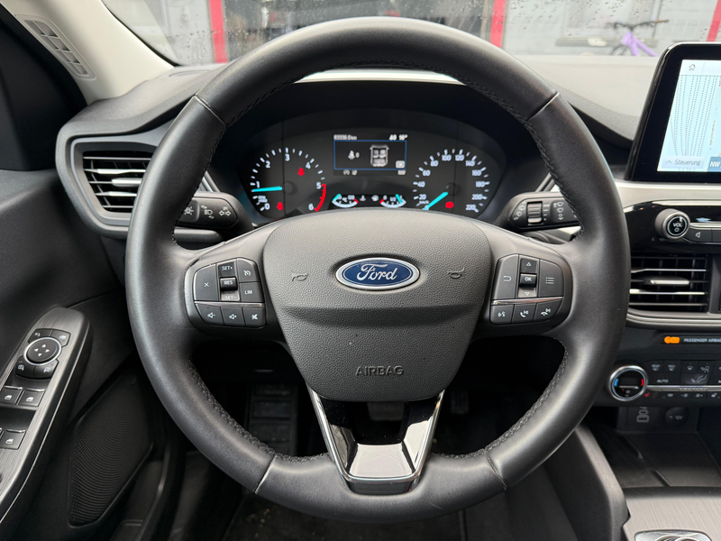 Ford Kuga 1.5 TDCi Cool & Connect LED+NAV+SHZ+AHK+PDC — photo 9