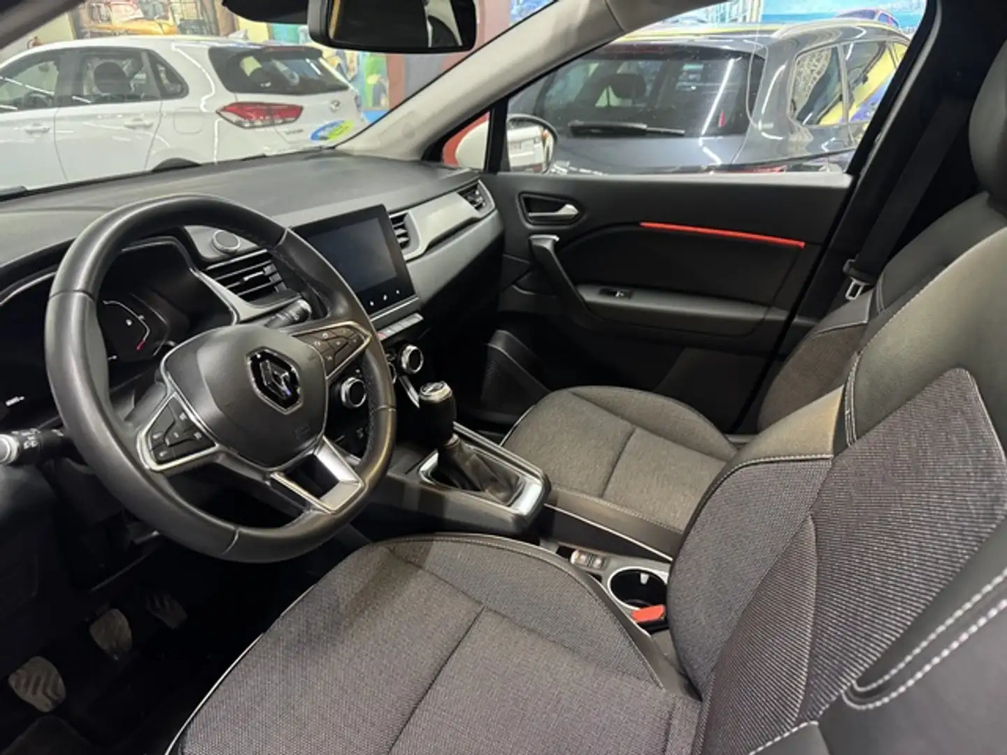 Renault Captur TCe GPF Micro Híbrido Fast Track 103kW Gris - 2