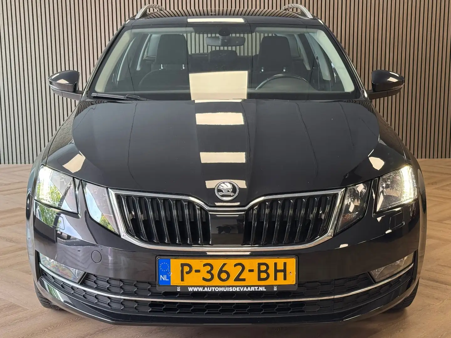 Skoda Octavia Combi 1.0 TSI Greentech Ambition Business AUTOMAAT Zwart - 2