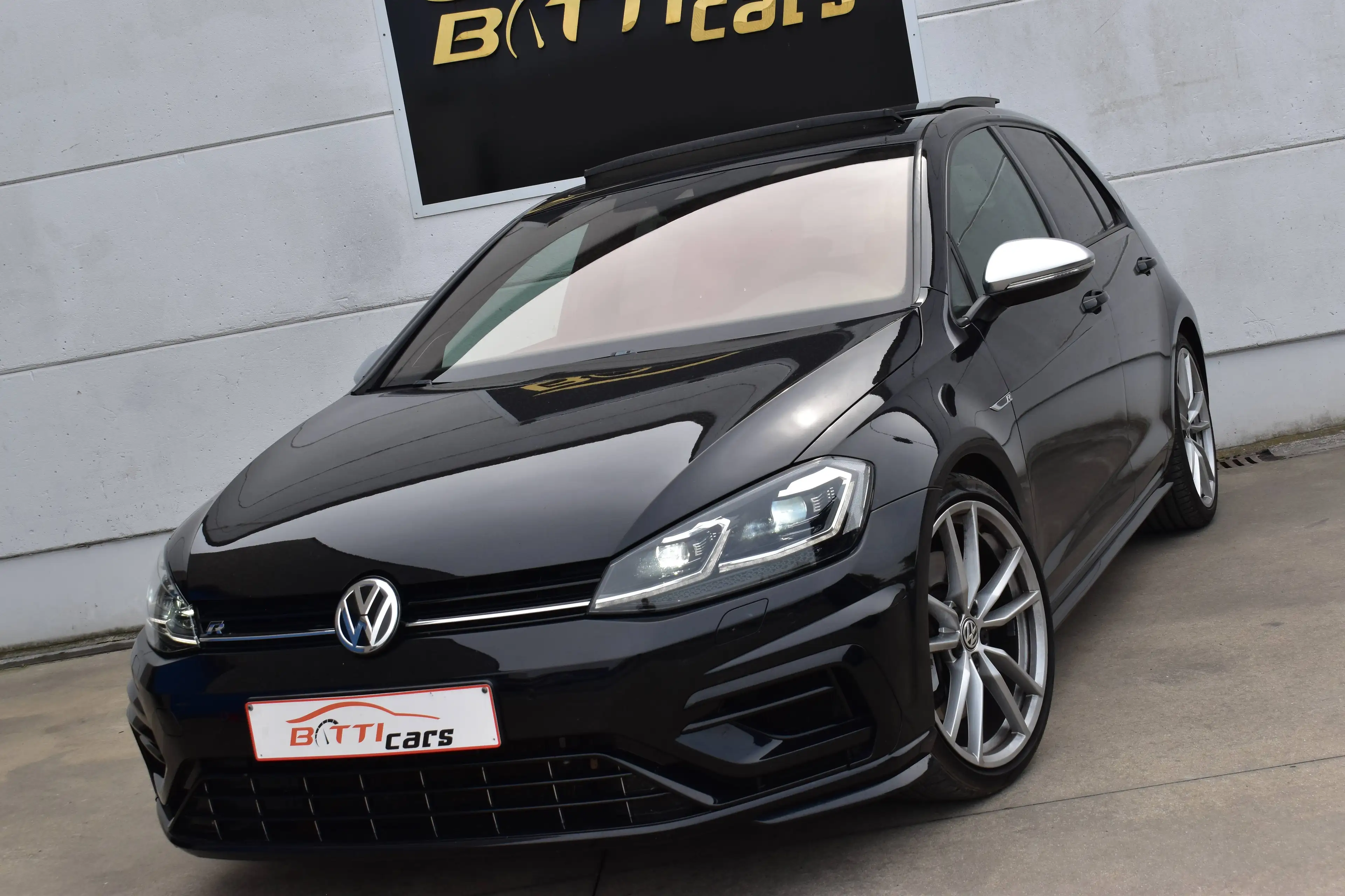 Volkswagen Golf R 2.0TSI 4Motion || Pano-dak || Camera || Virt cockpit || Zetelverwarming