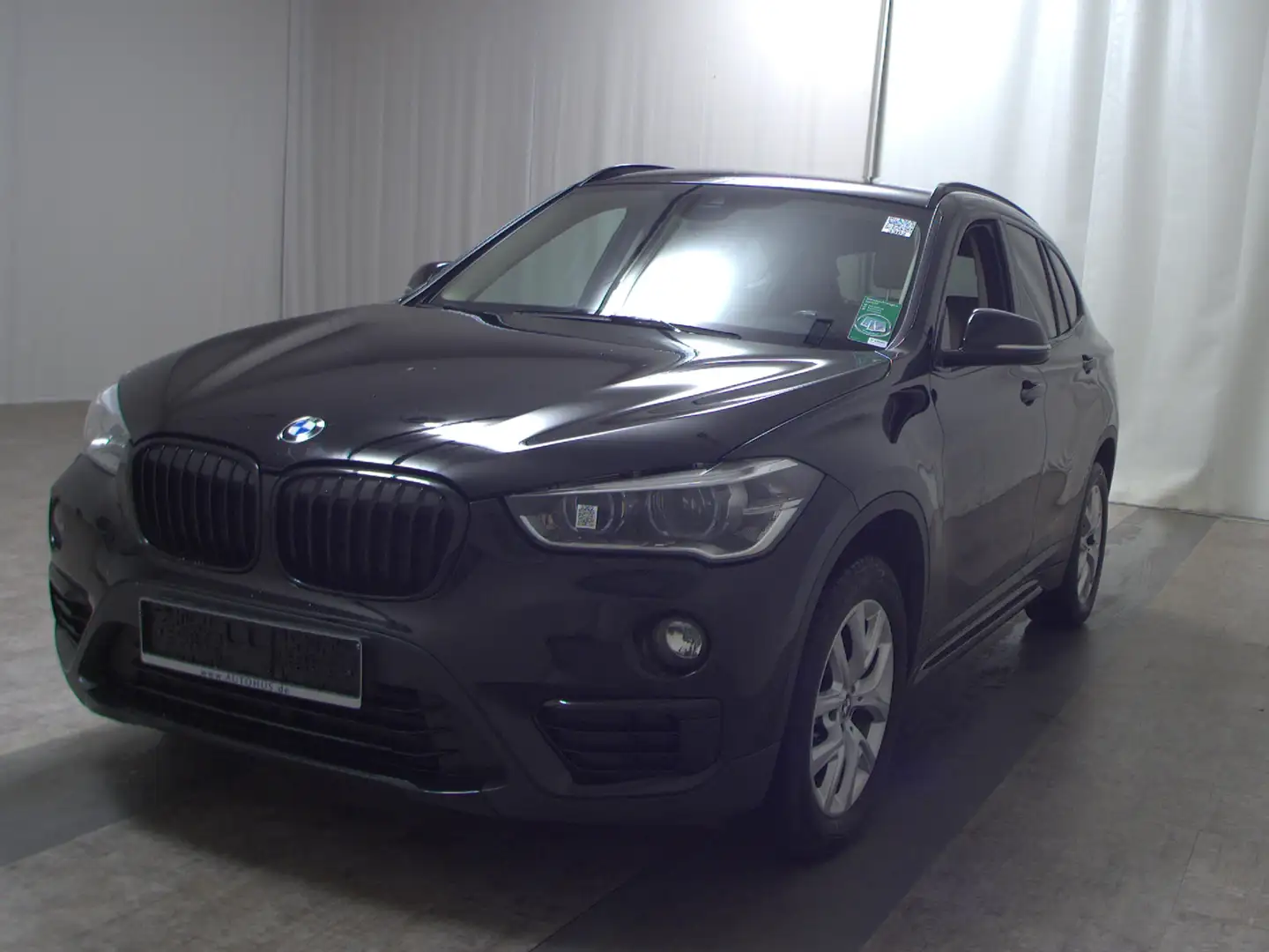BMW X1 xDrive 18d Sport Line Navi Active PDC LED LM Schwarz - 2
