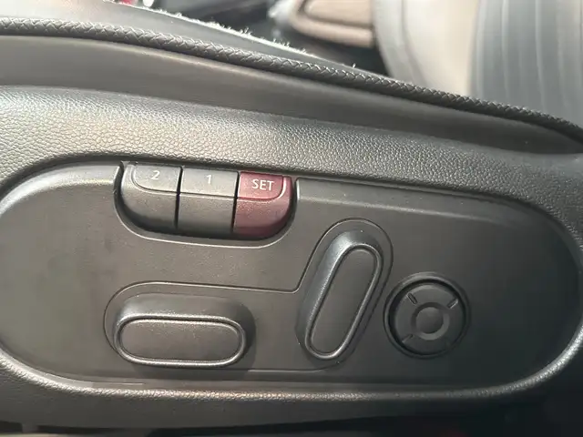 Mini Hatch view 9