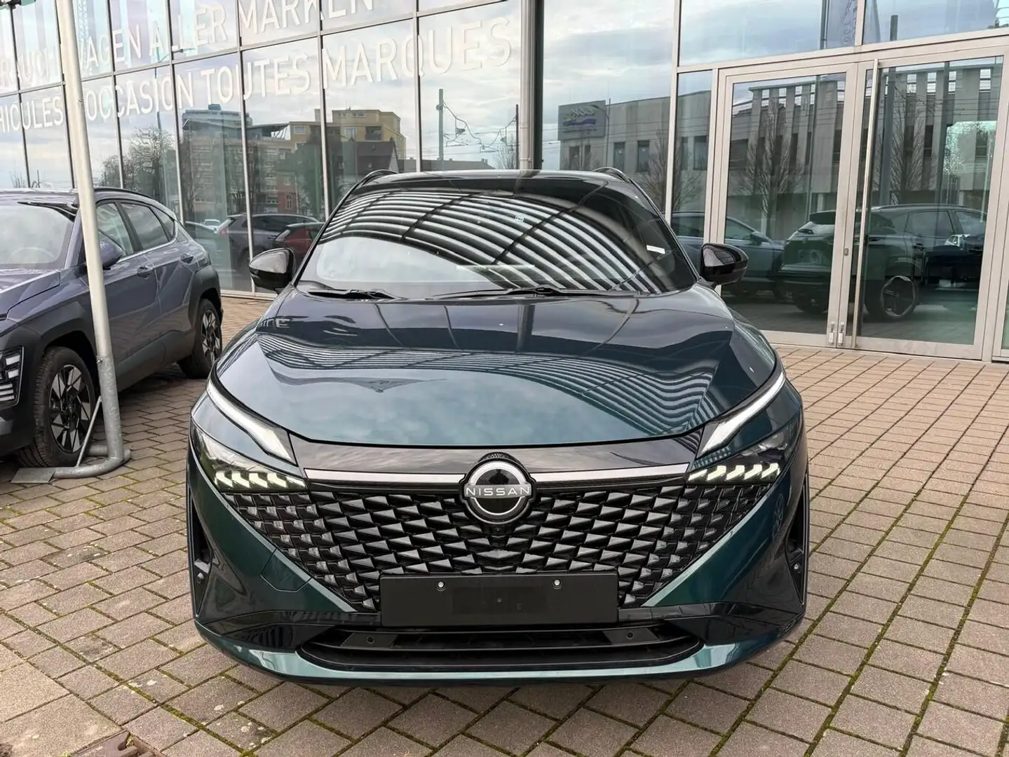 Nissan Qashqai N-DESIGN AT Leder Pano LM20 HUD eHK SHZ 116 kW ... Grün - 2