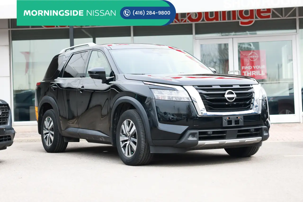 Nissan Pathfinder снимка Nissan Pathfinder