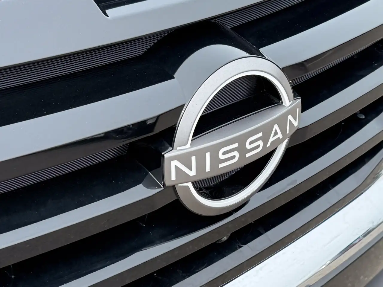 Nissan Pathfinder снимка Nissan Pathfinder