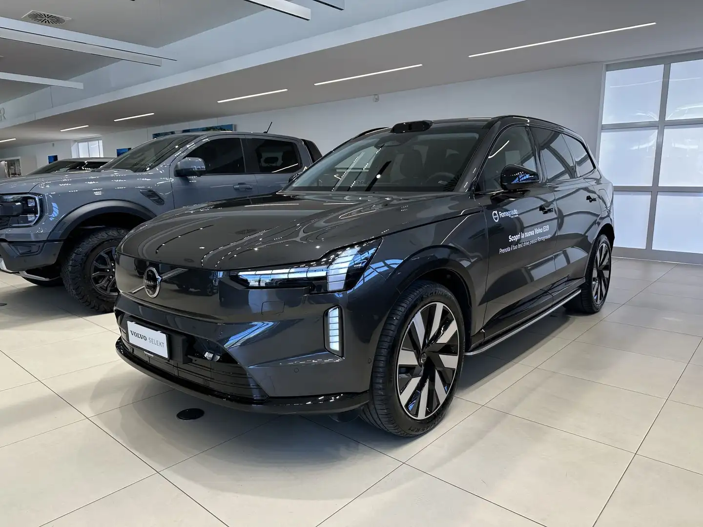 Volvo EX90 Twin Motor AWD Ultra Gri - 1