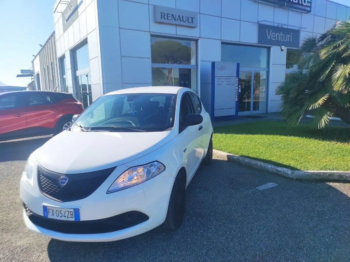 Lancia Ypsilon 1.2 69 CV 5 porte GPL Ecochic Blanc - 2