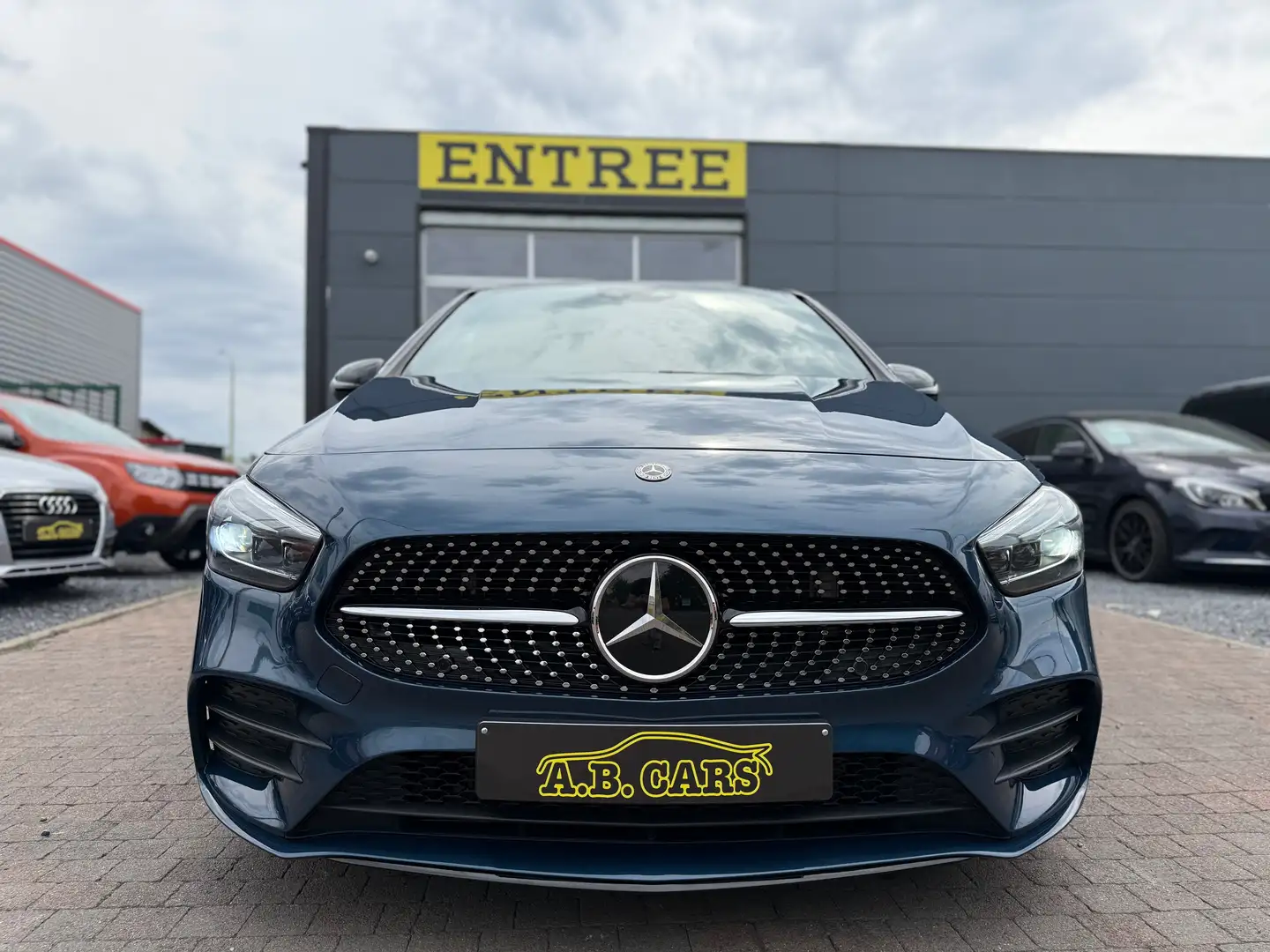 Mercedes-Benz B 180 d* AMG LINE *AUTOMATIQUE*GARANTIE 12MOIS* Blauw - 2