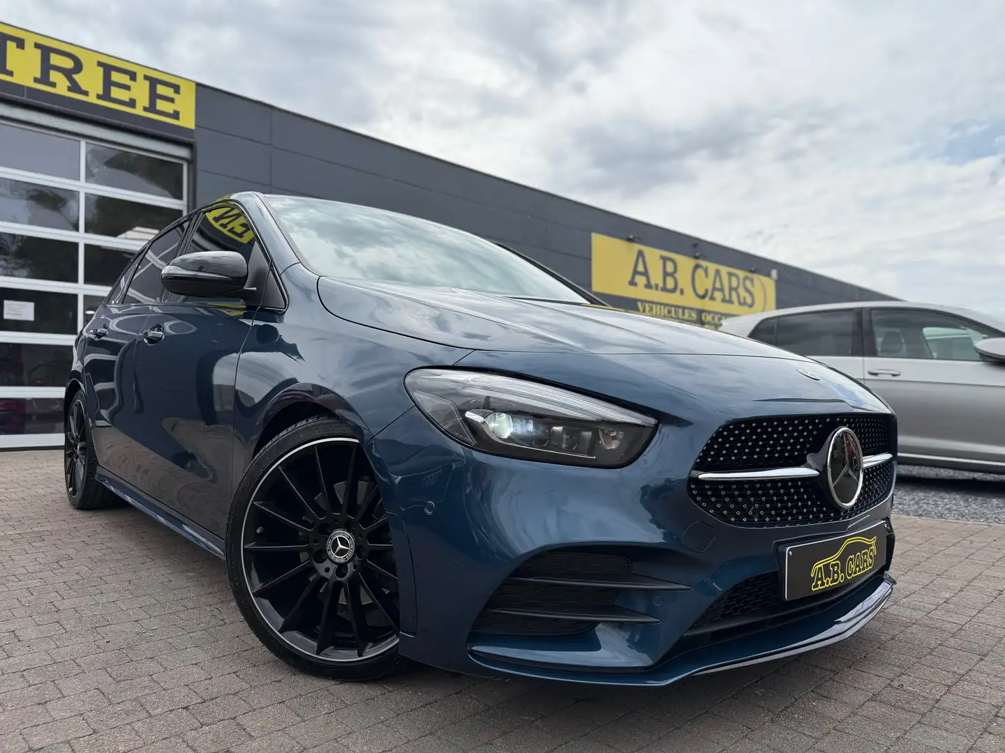 Mercedes-Benz B 180 d* AMG LINE *AUTOMATIQUE*GARANTIE 12MOIS* Blauw - 1
