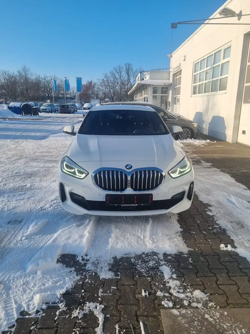 BMW 118 i M Sport DAB LED WLAN RFK Tempomat Shz Weiß - 2
