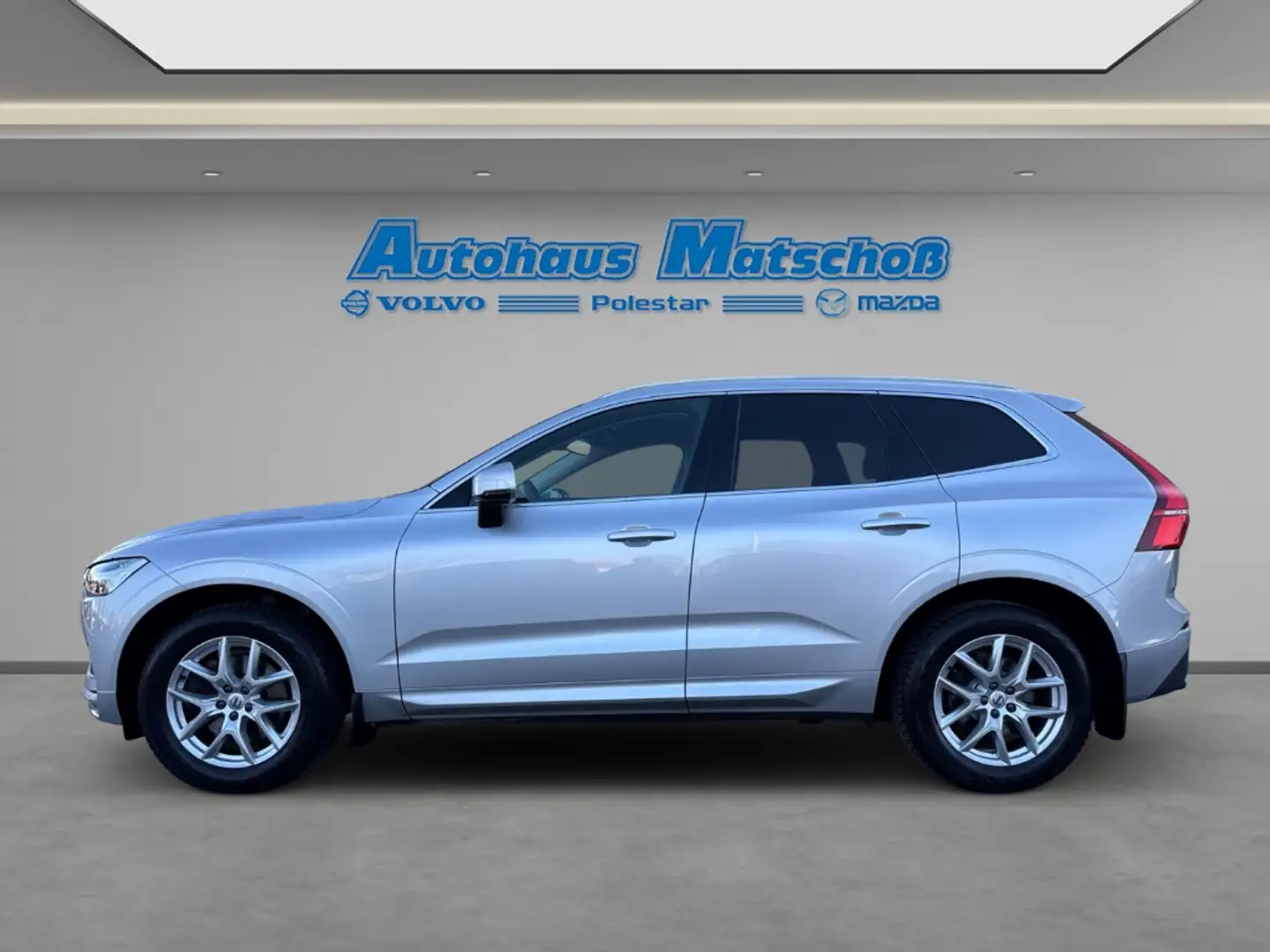 Volvo XC60 B5 Momentum Pro AWD HUD StandHZG AHK Navi Digitale Silber - 2