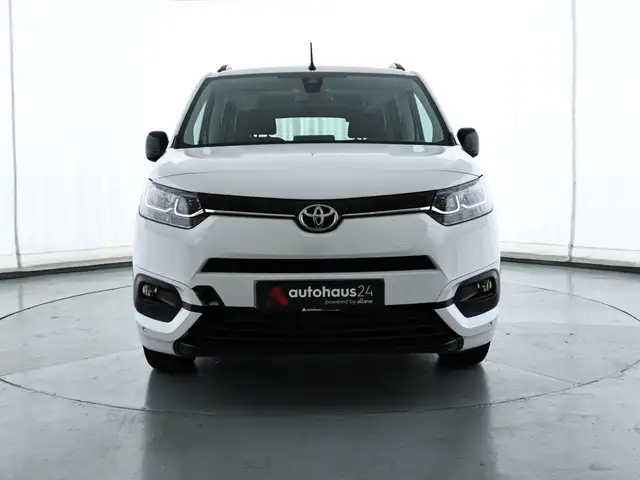 Toyota Proace view 2