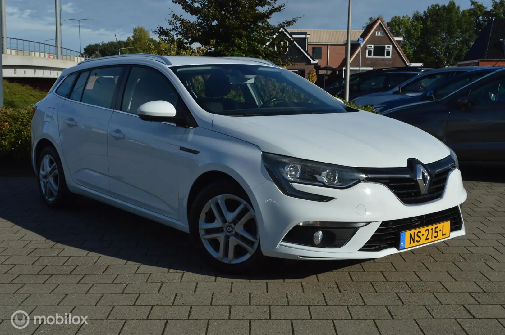 Renault Megane Estate 1.2 TCe Zen Blanc - 1