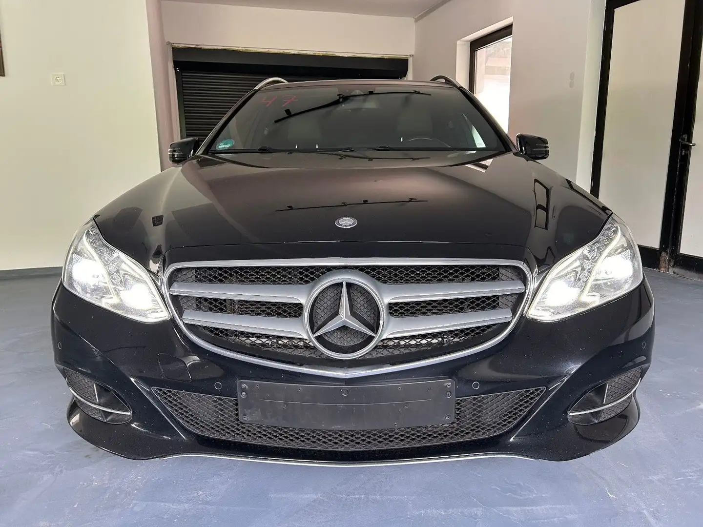 Mercedes-Benz E 200 T- Modell CGI BlueEfficiency*Navi*PDS* Zwart - 2