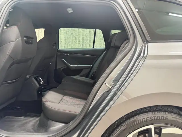 Skoda Octavia view 13