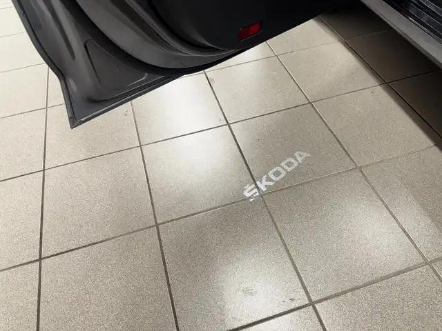 Skoda Octavia view 10