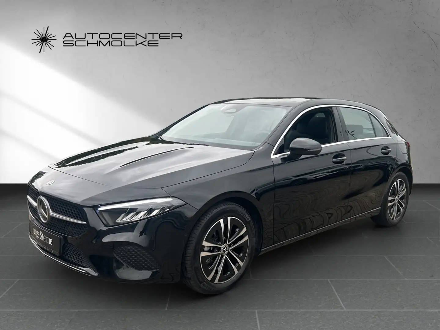 Mercedes-Benz A 180 A 180 PROGRESSIVE*PANORAMA*RFK*LENKRADHZG.*LED Schwarz - 2