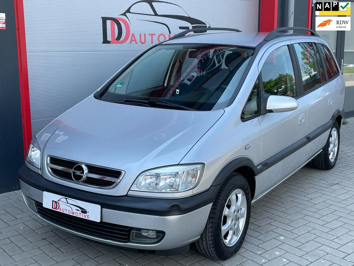 Opel Zafira 1.8-16V Elegance AIRCO/7 PERSOONS/ELEKTR PAKKET Gris - 1