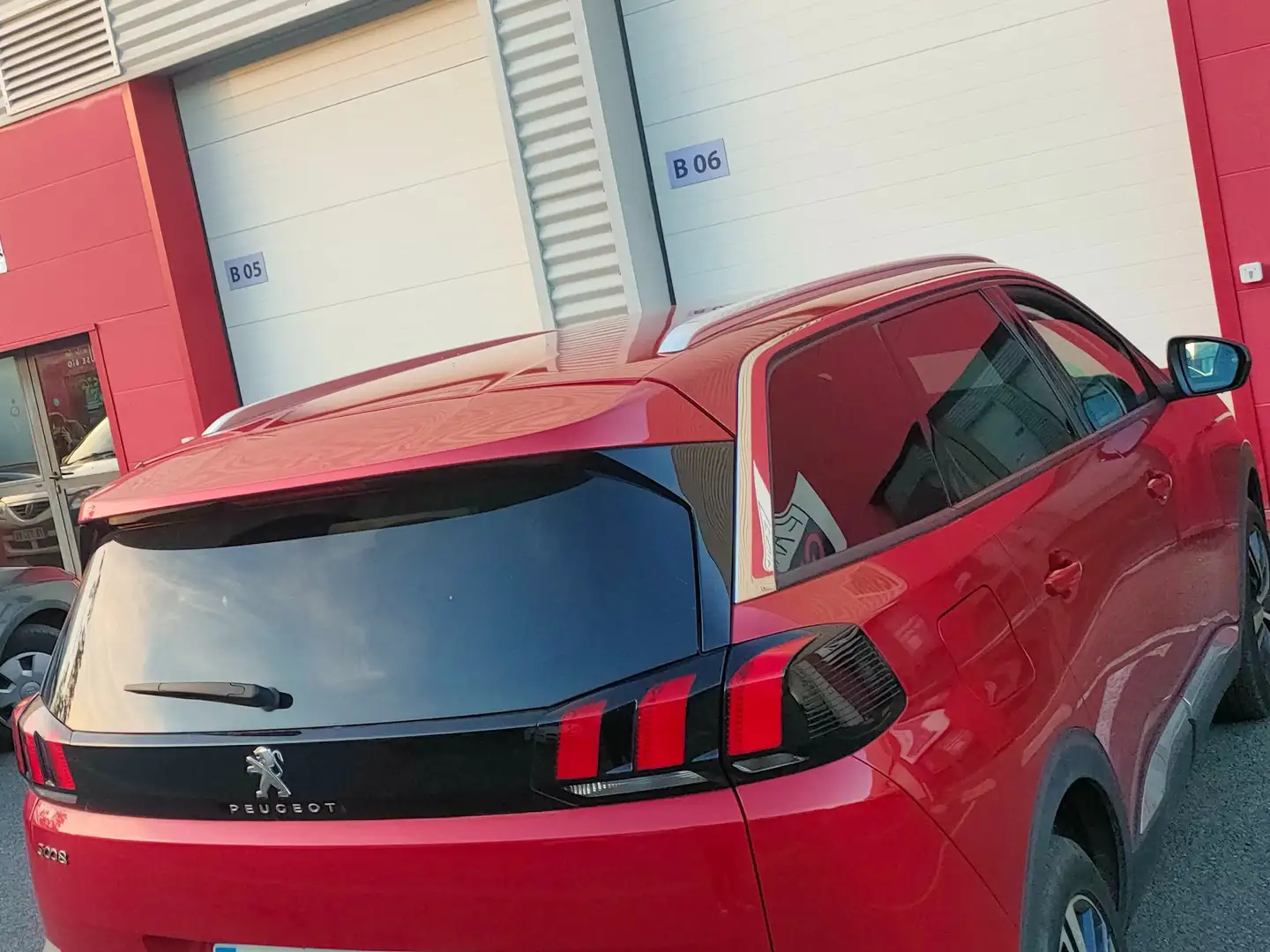 Peugeot 5008 5008 PureTech 130ch S Rouge - 2