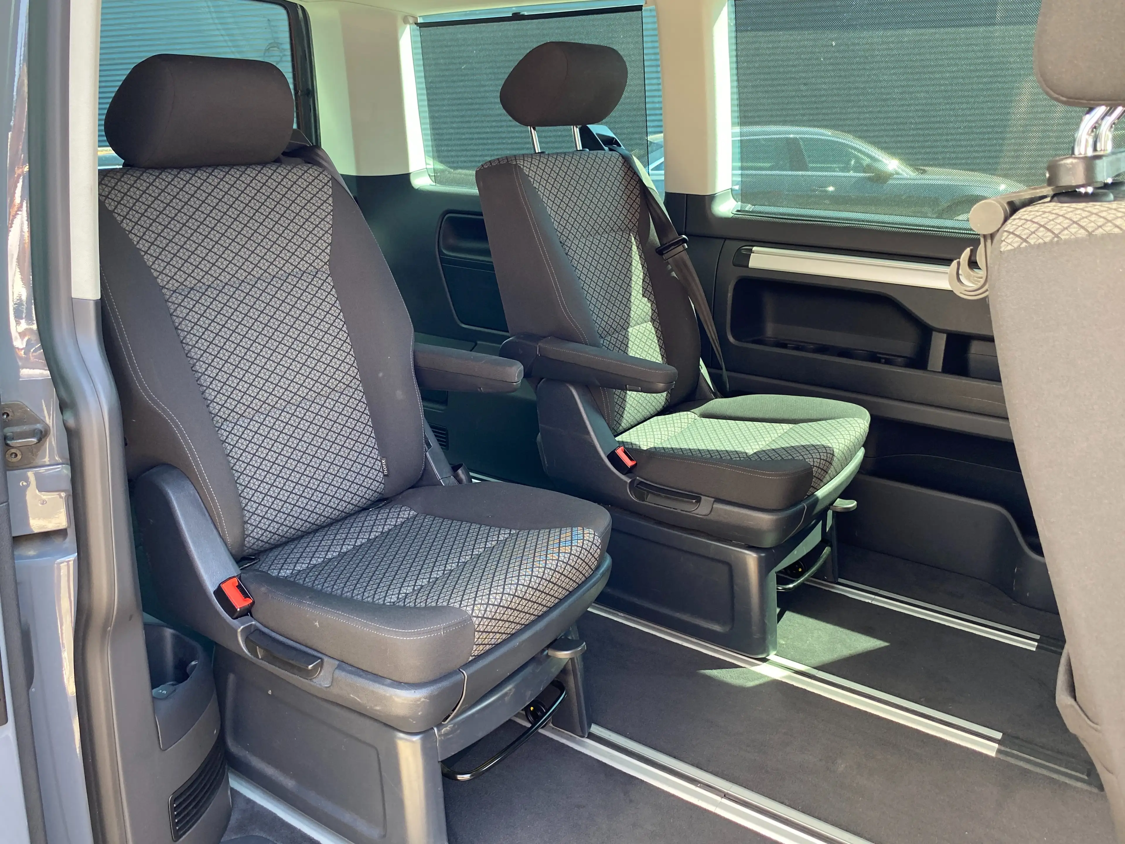 Volkswagen T6.1 Multivan Multivan T6.1 Kurz DSG Comfortline — photo 13
