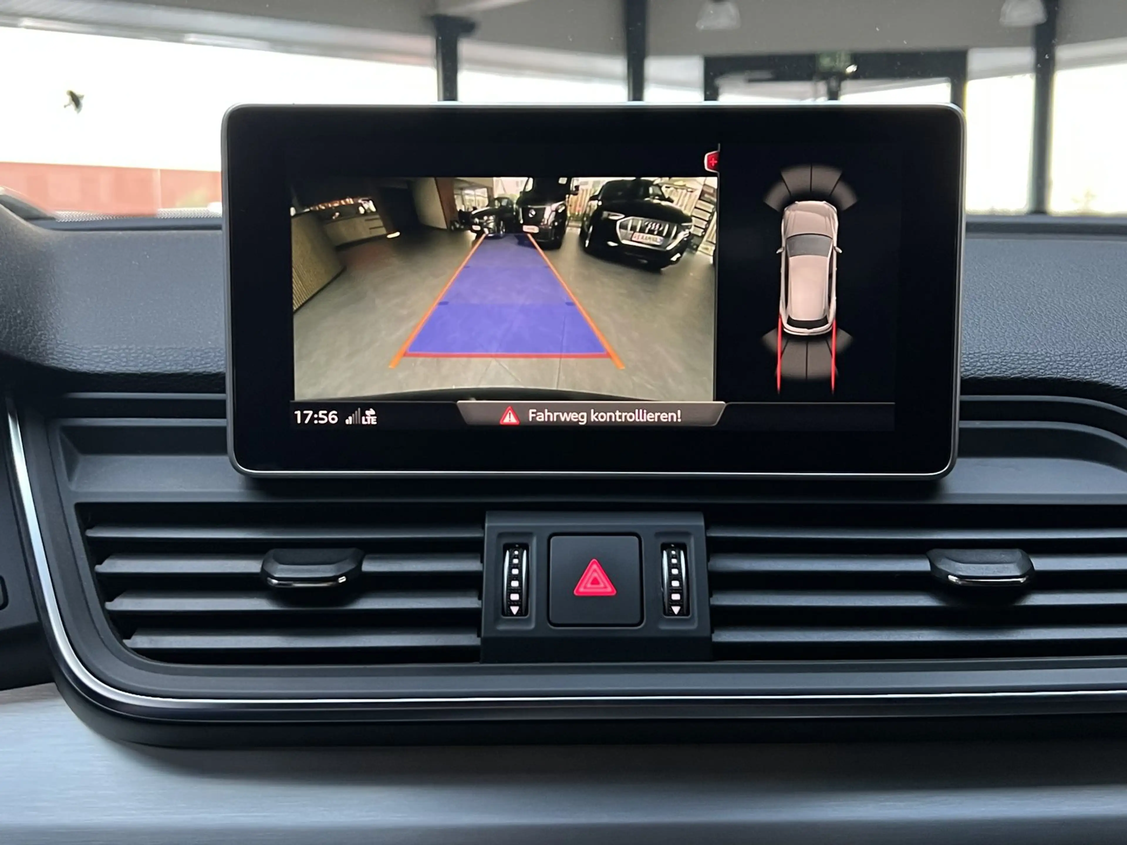 Audi SQ5 3.0 TDI quattro Navi Kamera AHK DAB — photo 3