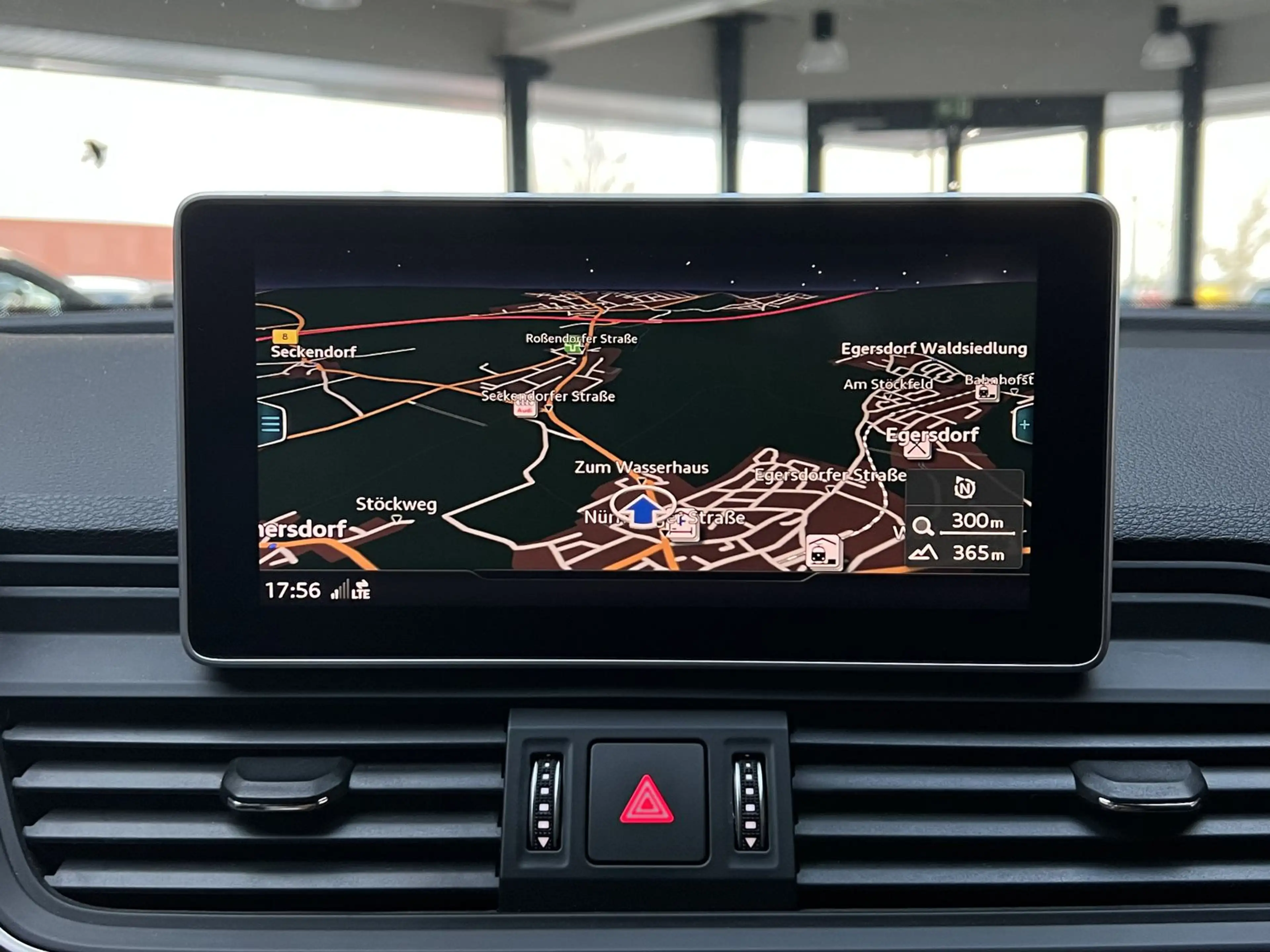 Audi SQ5 3.0 TDI quattro Navi Kamera AHK DAB — photo 14