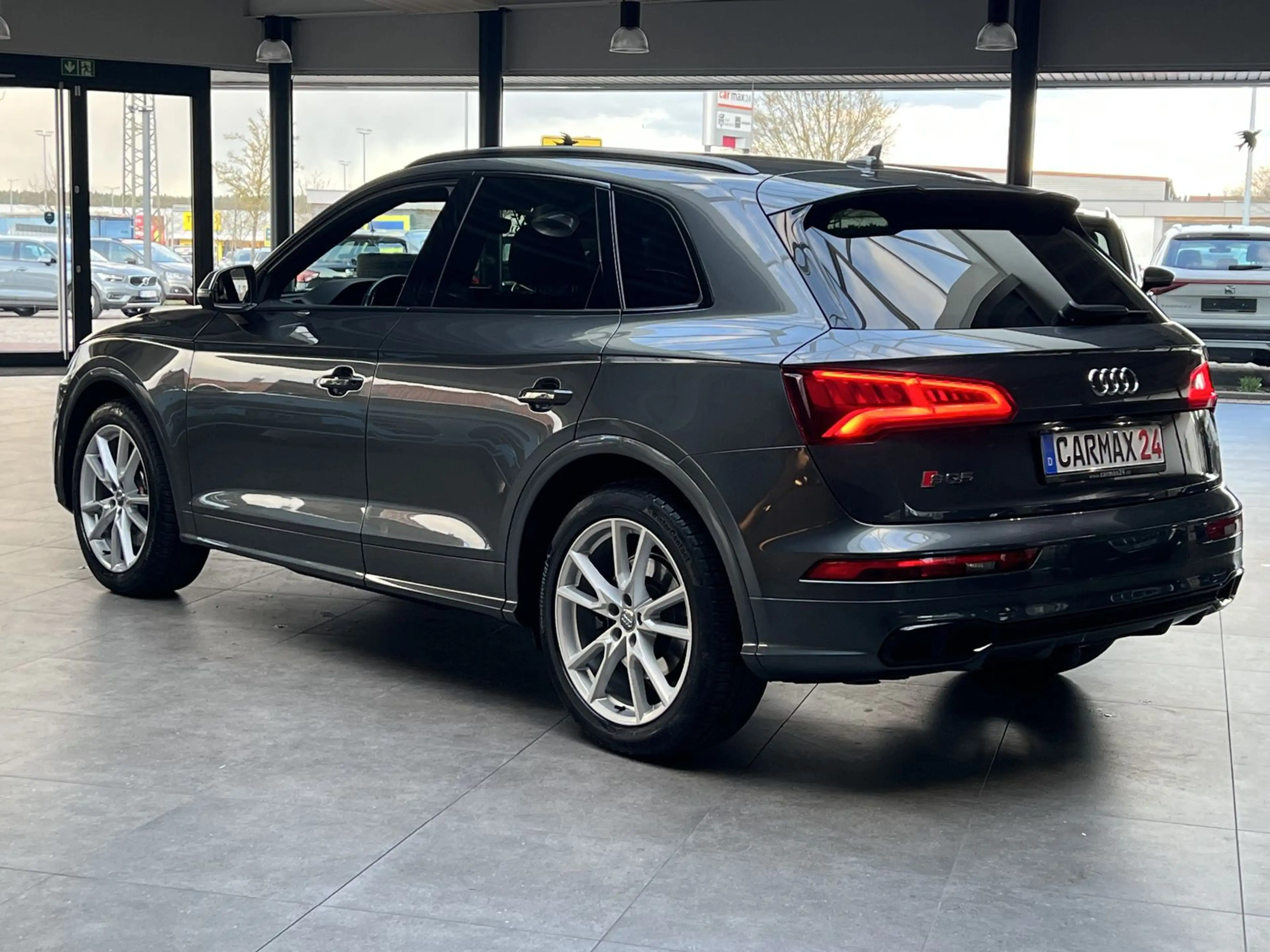 Audi SQ5 3.0 TDI quattro Navi Kamera AHK DAB — photo 6