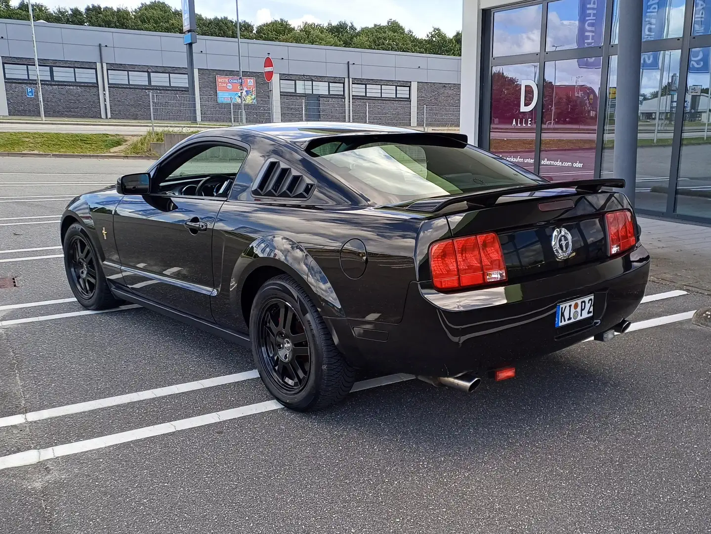 Ford Mustang Ford Mustang 4,0 V6 Schwarz - 2