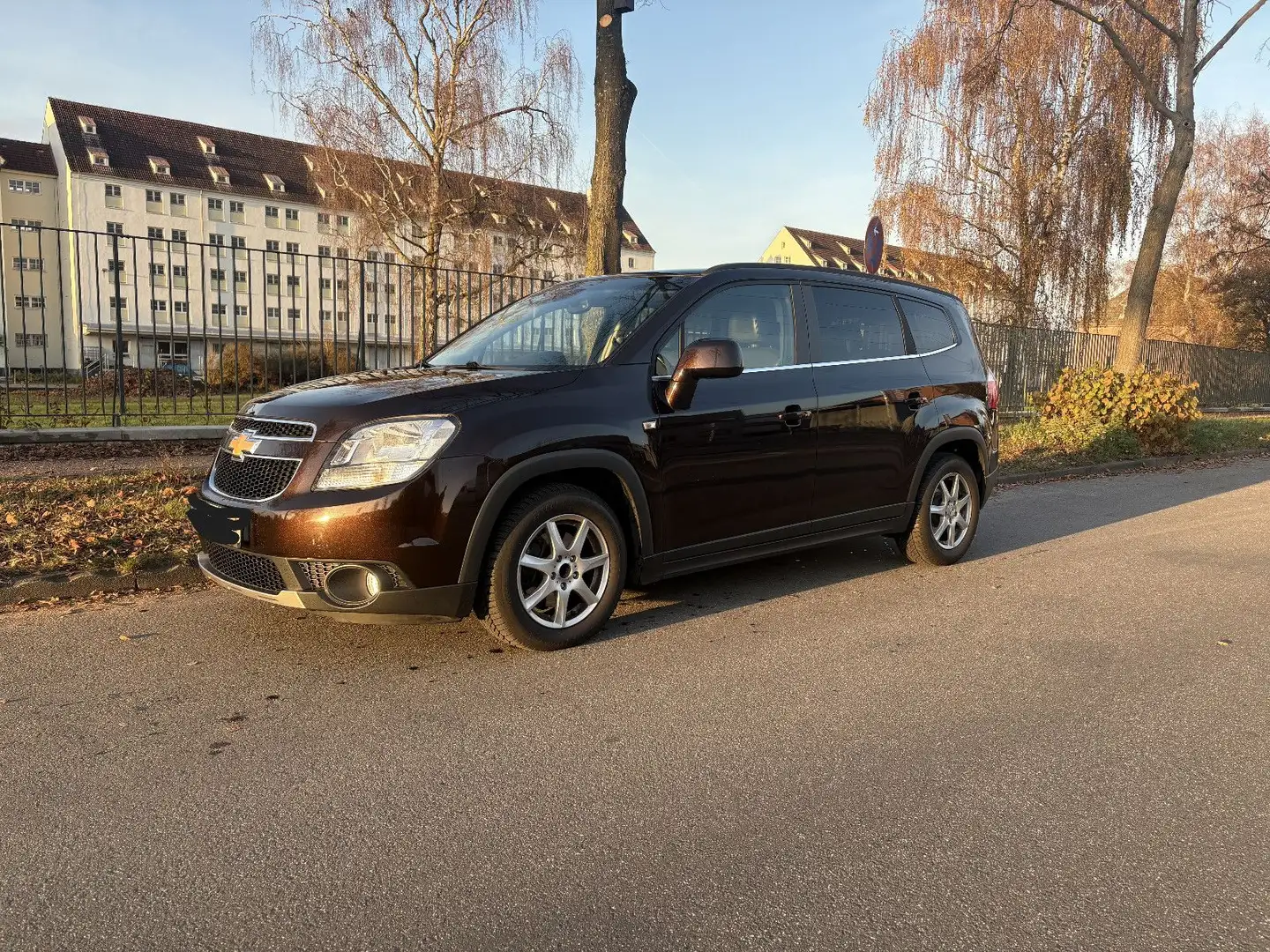 Chevrolet Orlando LTZ LEDER 7-SITZER AUTOMATIK ALU PDC Braun - 1