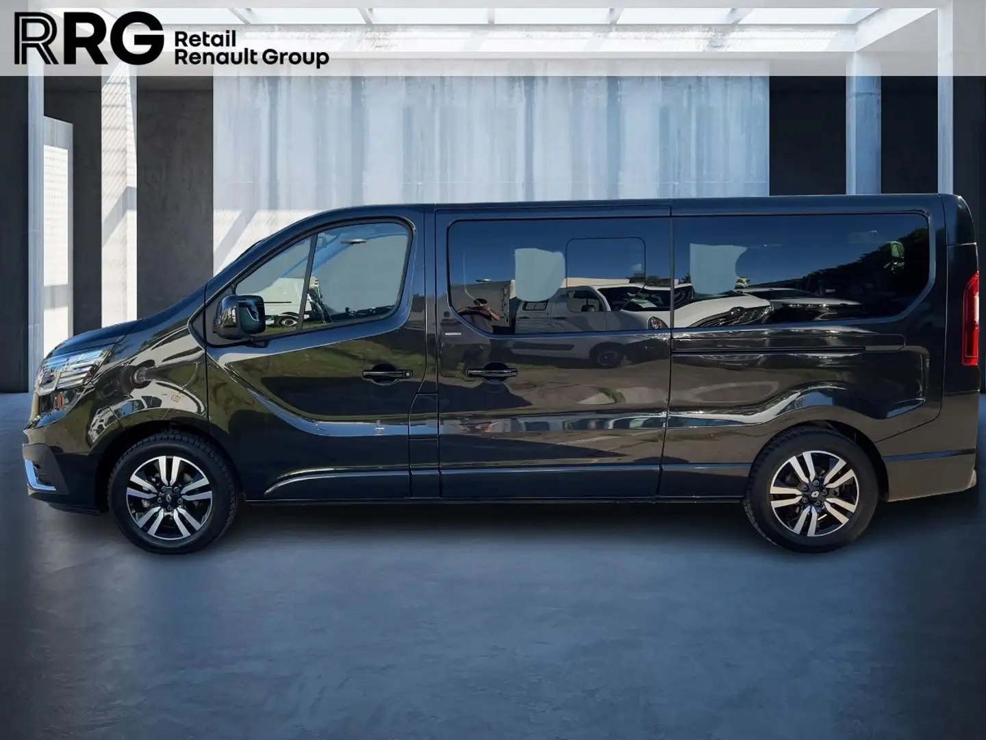 Renault Trafic 2.0 DCI 150 Grand Combi SpaceClass Schwarz - 2
