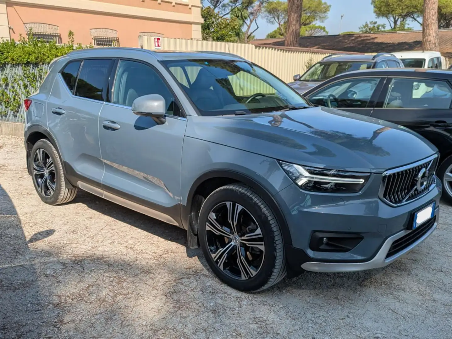 Volvo XC40 INSCRIPTION HYBRID 2.0d 250cv TETTO APR. Grigio - 2