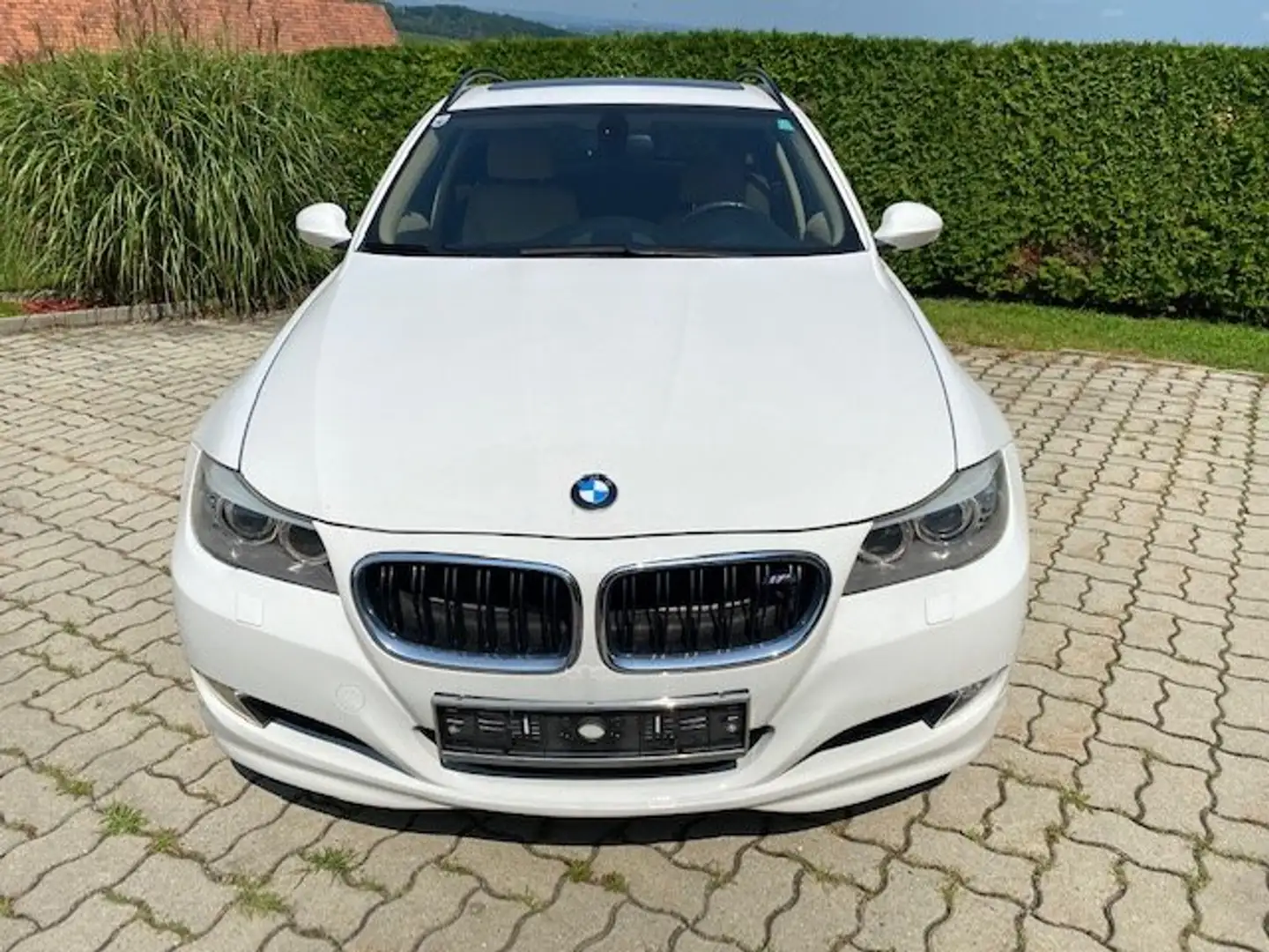 BMW 330 330d Touring Weiß - 2