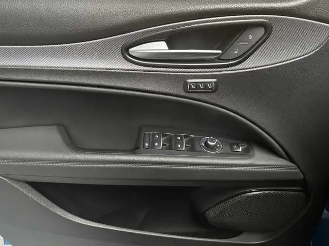 Alfa Romeo Stelvio view 10