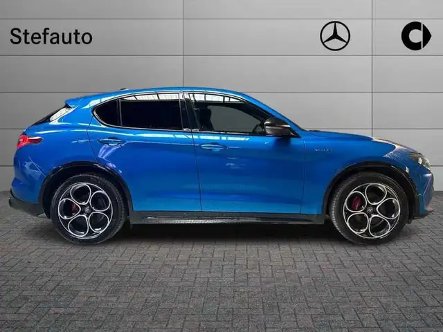 Alfa Romeo Stelvio view 2