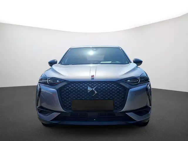 DS Automobiles DS 3 Crossback view 2