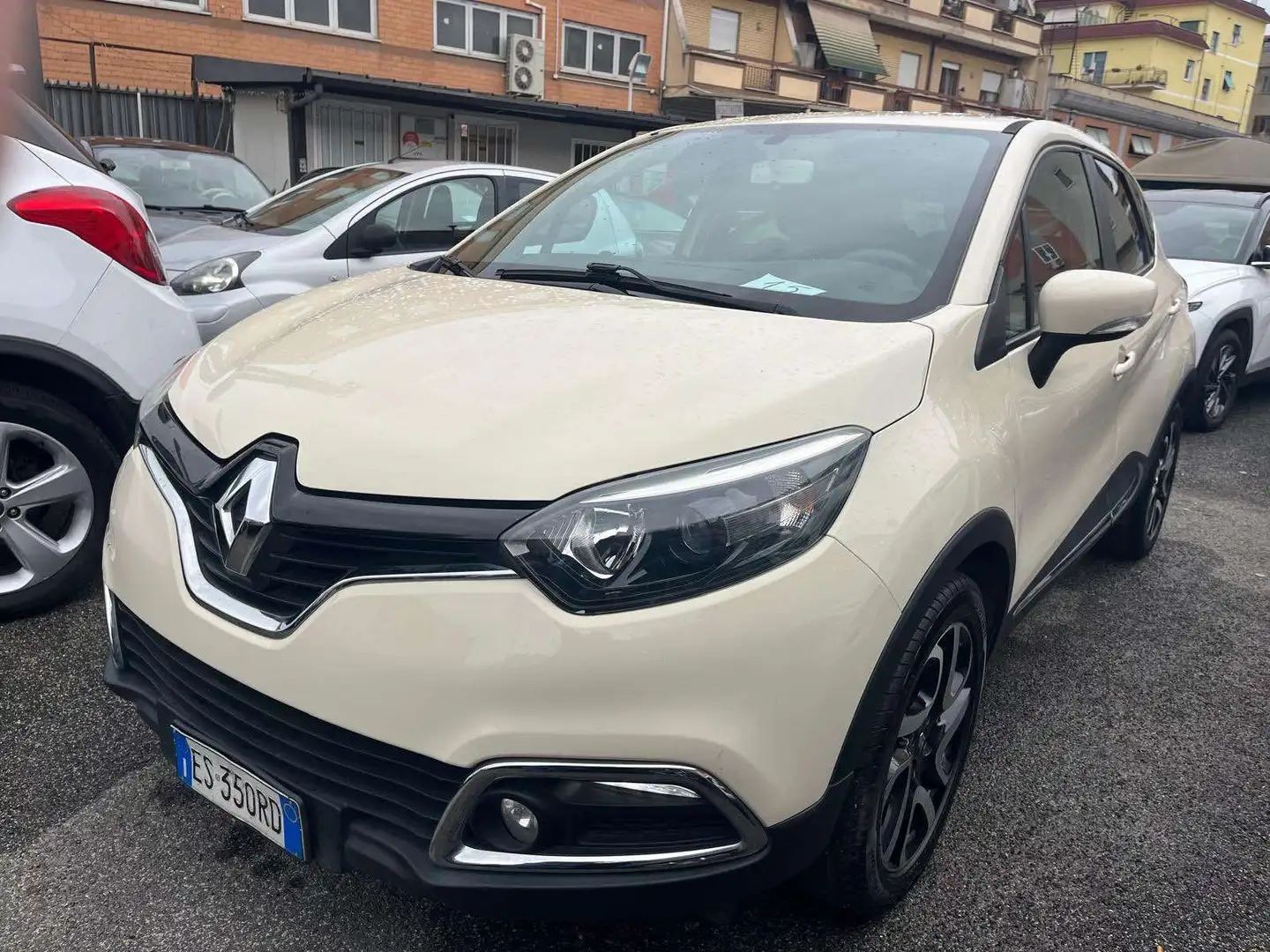 Renault Captur 1.5 dci Live start&stop 90cv Beige - 1