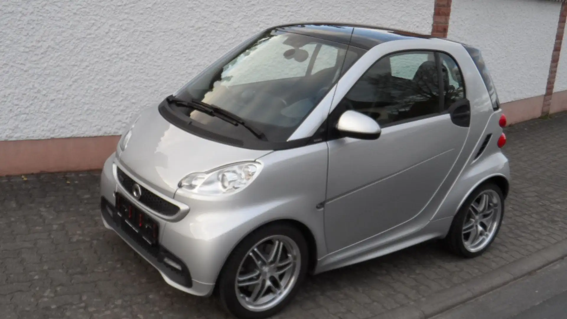 smart forTwo Coupe Brabus TRAUMSCHÖNES LIEBHABERAUTO!! Plateado - 1