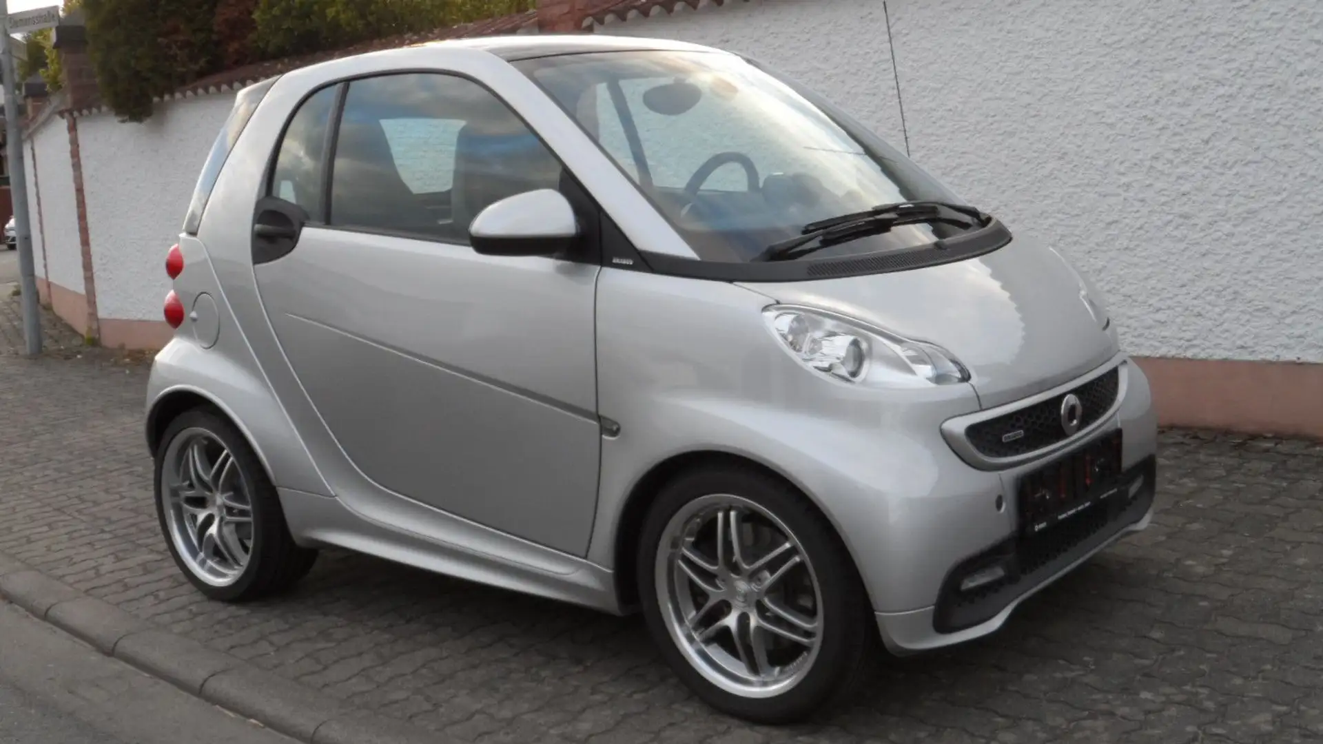 smart forTwo Coupe Brabus TRAUMSCHÖNES LIEBHABERAUTO!! Plateado - 2